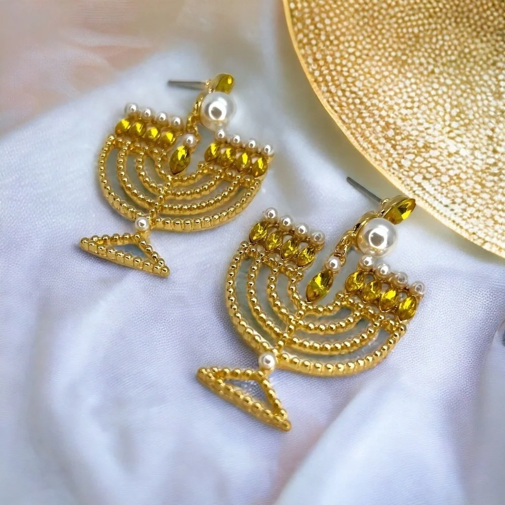 Shine Bright with Sparkling Menorah Earrings – Perfect for Hanukkah Celebrations